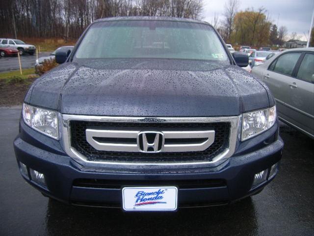 Honda Ridgeline 4dr 1500 4WD Pickup
