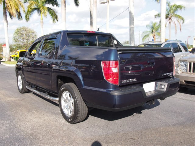 Honda Ridgeline 2010 photo 2