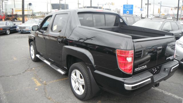Honda Ridgeline 2011 photo 2