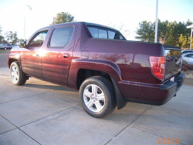 Honda Ridgeline 2011 photo 2