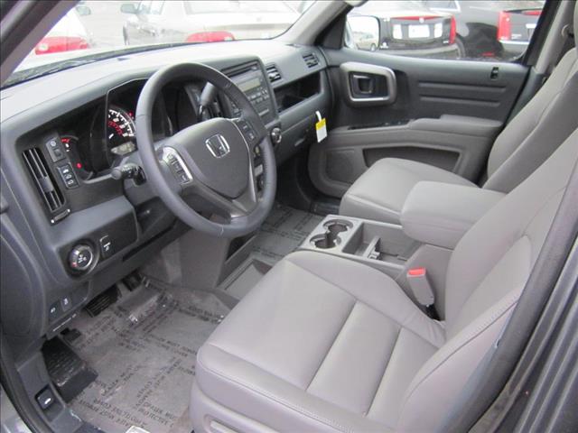 Honda Ridgeline 4dr 1500 4WD Pickup Truck