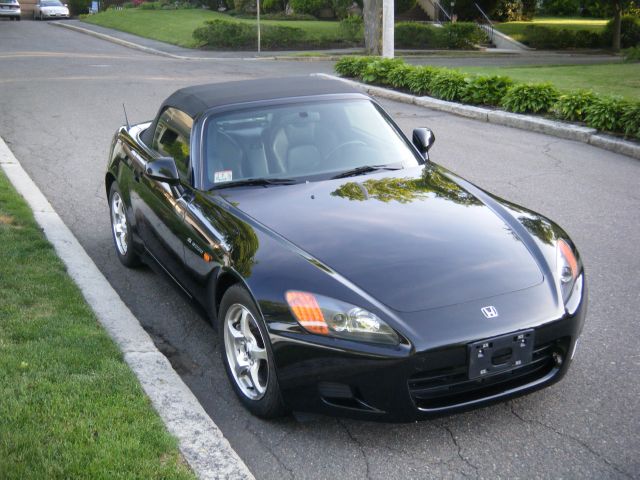Honda S2000 2000 photo 2