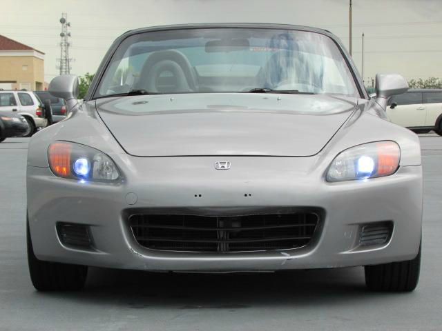 Honda S2000 2000 photo 2