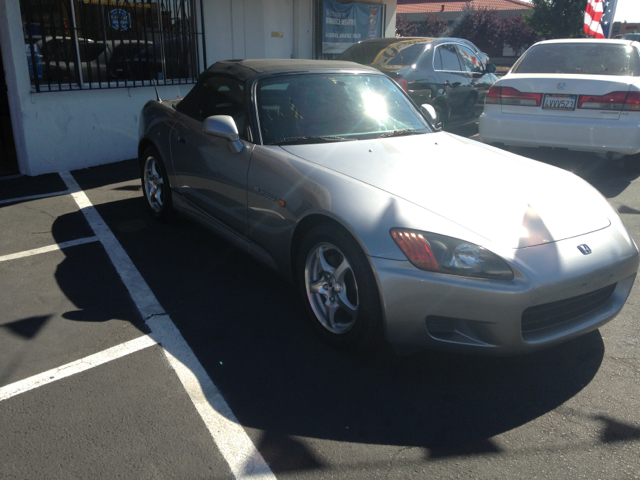 Honda S2000 2001 photo 2