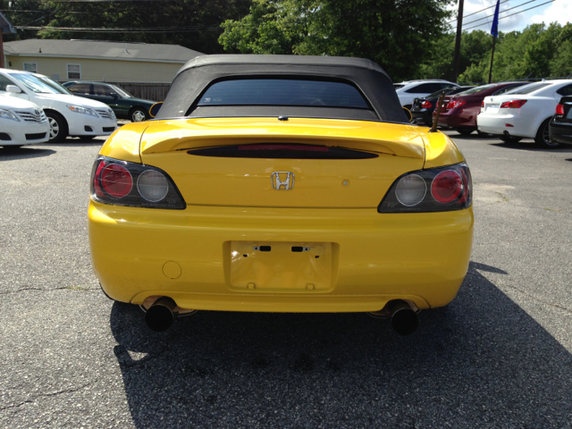 Honda S2000 2002 photo 1