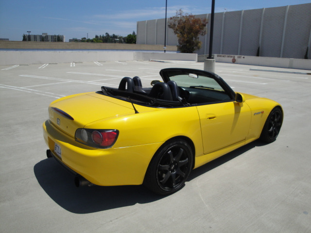 Honda S2000 2002 photo 2