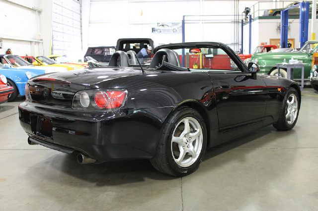 Honda S2000 2003 photo 2