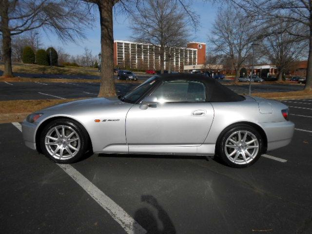 Honda S2000 2004 photo 3