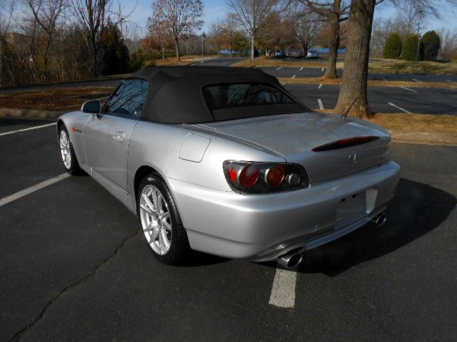 Honda S2000 2004 photo 4