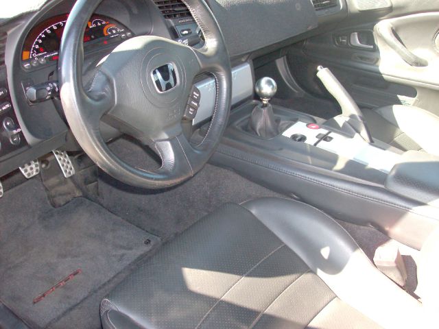 Honda S2000 2004 photo 0