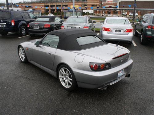 Honda S2000 2004 photo 2
