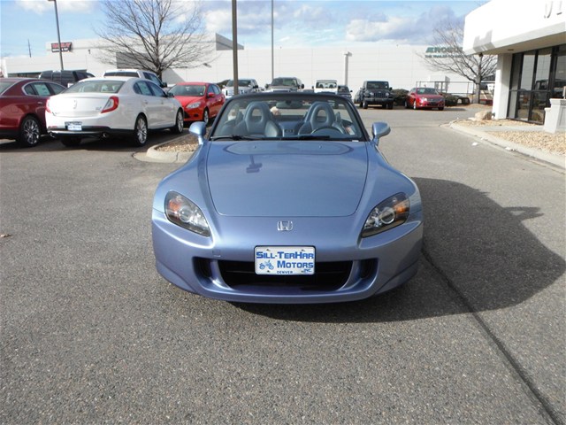 Honda S2000 2004 photo 1