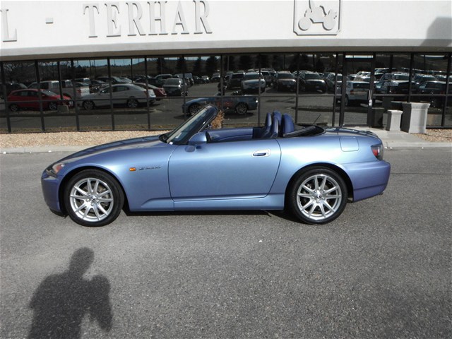 Honda S2000 2004 photo 3