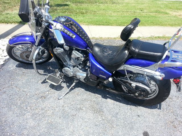 Honda Shadow 2005 photo 2