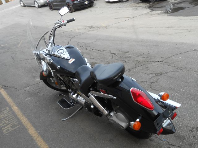 Honda Shadow 2006 photo 1