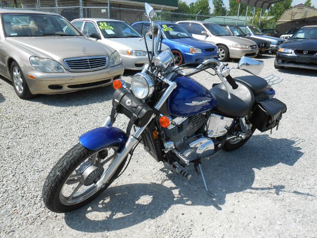 Honda Shadow AWD 4dr LTZ Motorcycle