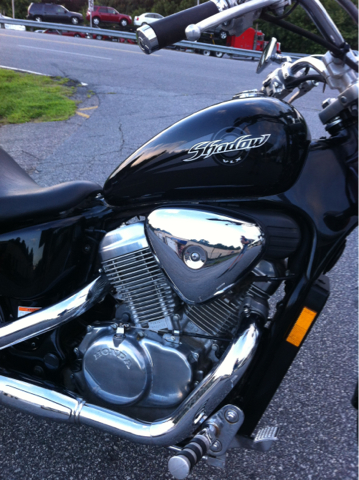 Honda Shadow 2004 photo 1