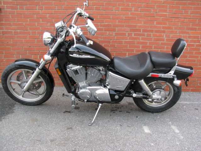 Honda Shadow VT1100 2006 photo 3