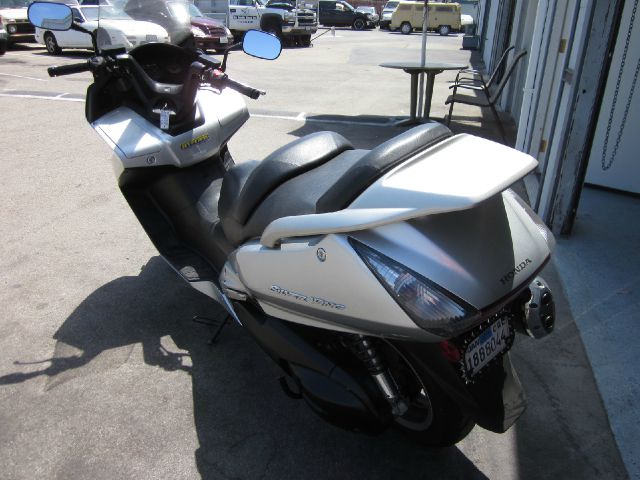 Honda Silver Wing 2004 photo 3