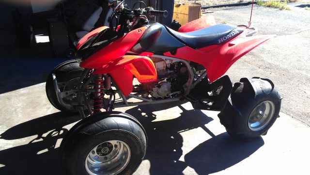 Honda TRX 450R 2004 photo 4