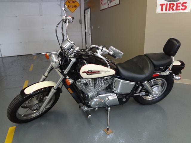 Honda VT1100 1997 photo 3