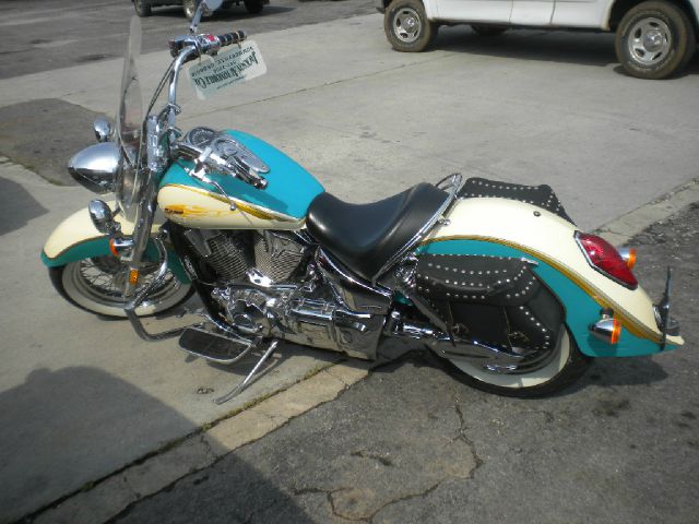 Honda VTX-1300S6 2006 photo 2