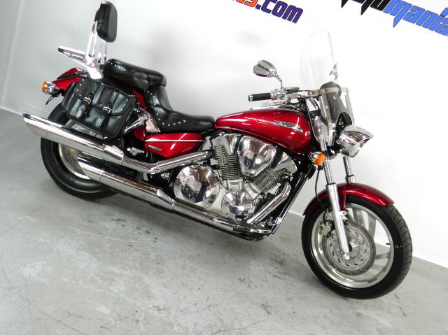 Honda VTX1300C 2005 photo 2