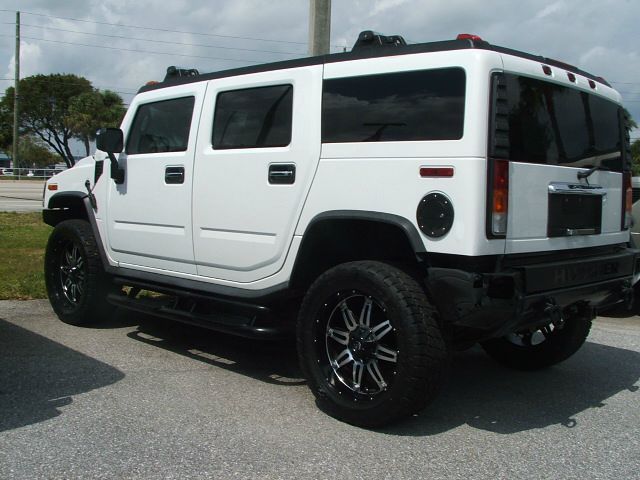 Hummer H2 2003 photo 3