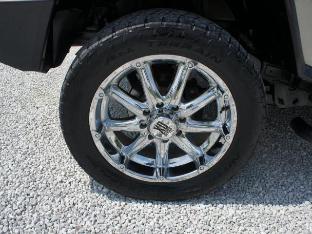 Hummer H2 2003 photo 3