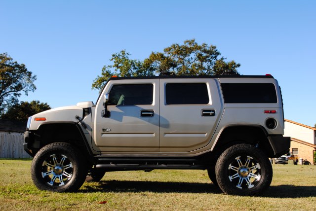 Hummer H2 2003 photo 2