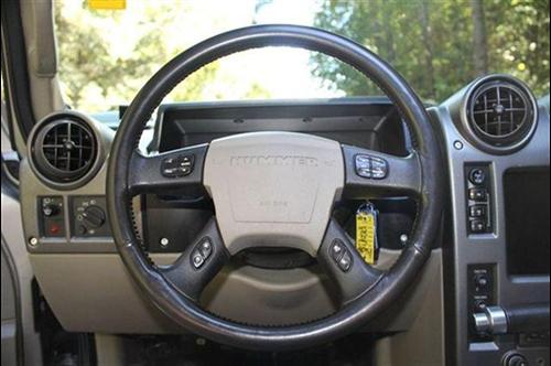 Hummer H2 2003 photo 2