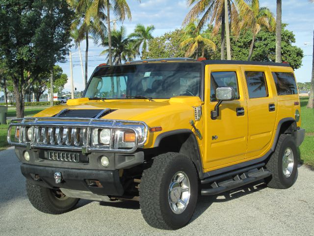 Hummer H2 2003 photo 2