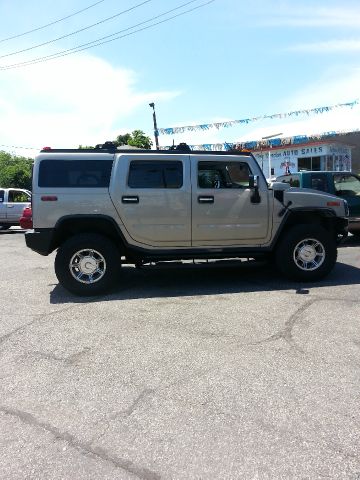 Hummer H2 Scion XB SUV