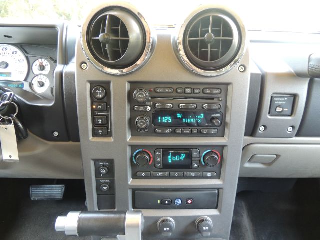 Hummer H2 2003 photo 76