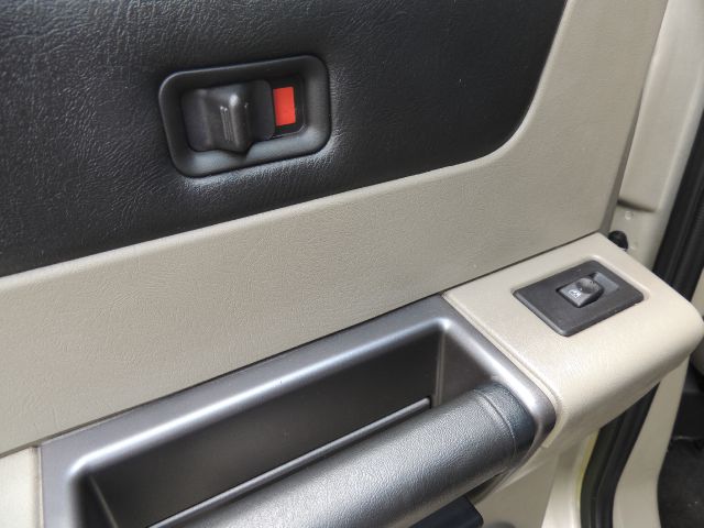 Hummer H2 2004 photo 125