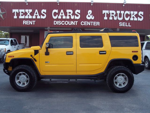 Hummer H2 2004 photo 2