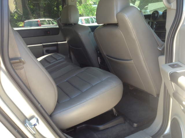 Hummer H2 2004 photo 10