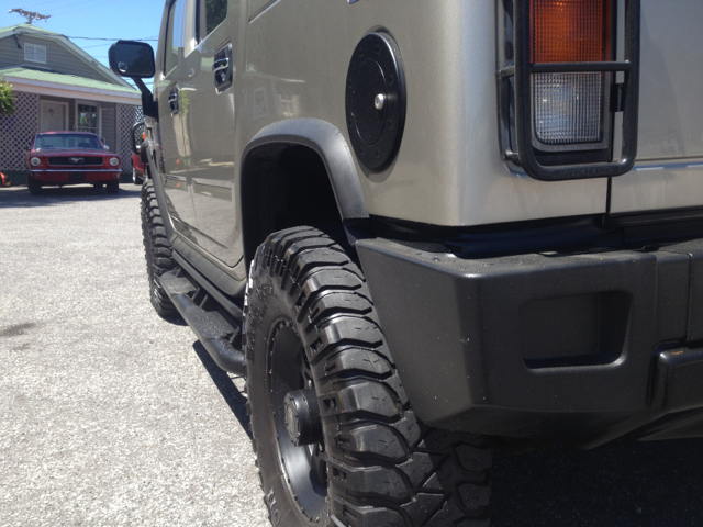 Hummer H2 2004 photo 11