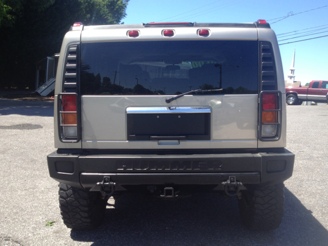 Hummer H2 2004 photo 16