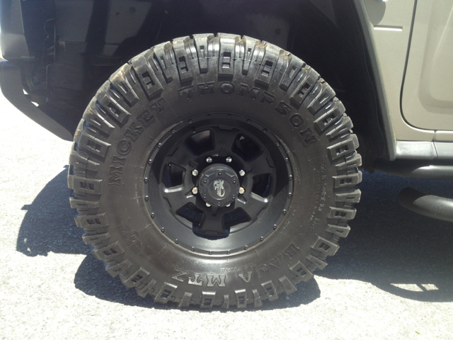 Hummer H2 2004 photo 7