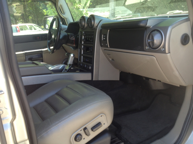 Hummer H2 2004 photo 9