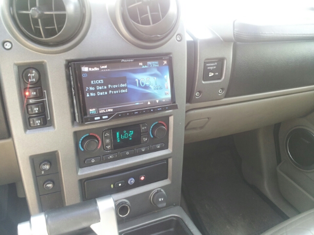 Hummer H2 2004 photo 7