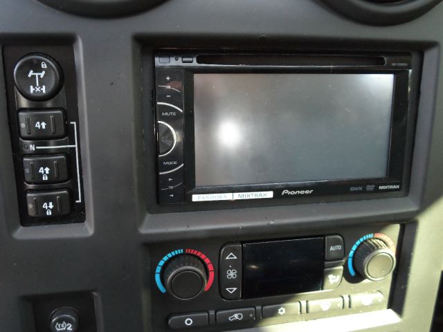 Hummer H2 2005 photo 13