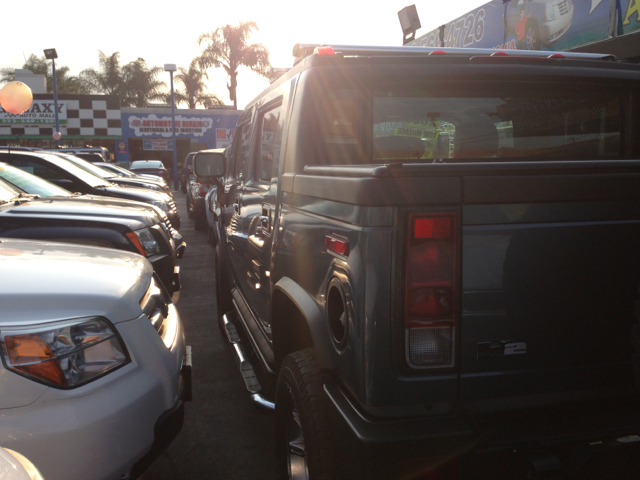 Hummer H2 2005 photo 2