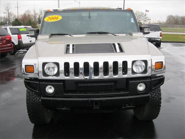 Hummer H2 2006 photo 1