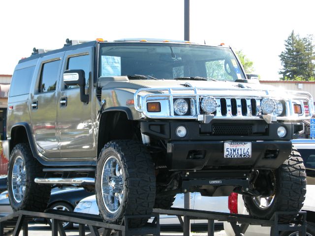Hummer H2 2006 photo 1