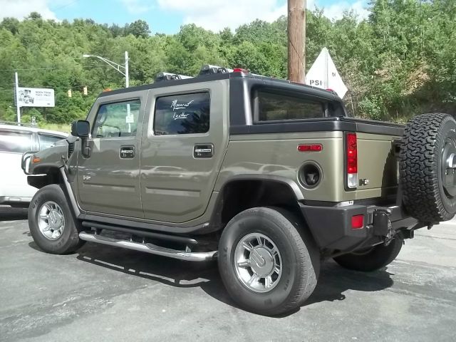 Hummer H2 SUT Sport V-8 Pickup Truck
