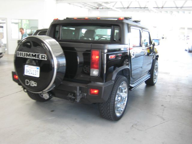Hummer H2 SUT 2006 photo 1