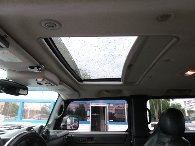 Hummer H2 SUT 2006 photo 4