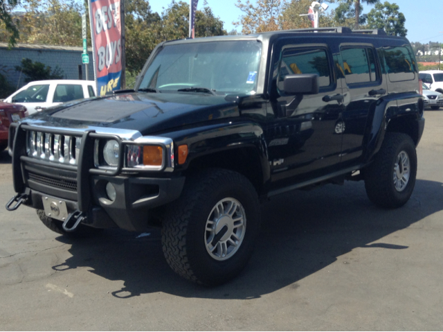 Hummer H3 2005 photo 1